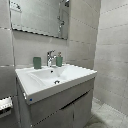 Apartamento Adora Tirana
