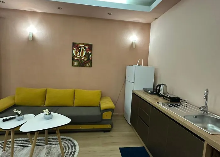 Apartament Adora *